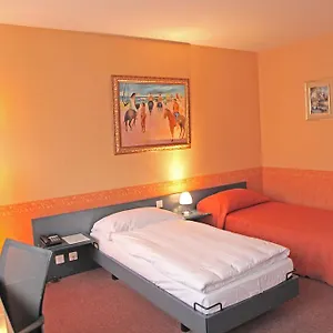 Comedie 3* Geneva